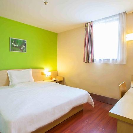 7Days Inn Foshan Qiandeng Lake Nangui Road Subway Station Стая снимка