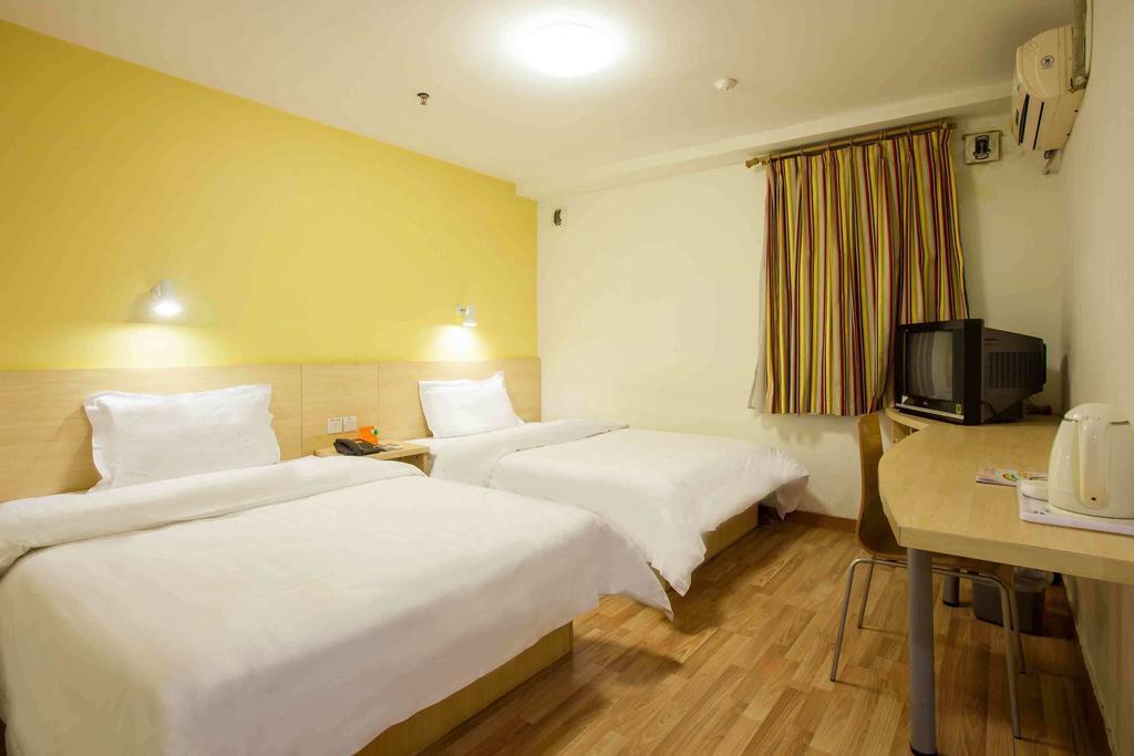 7Days Inn Foshan Qiandeng Lake Nangui Road Subway Station Стая снимка