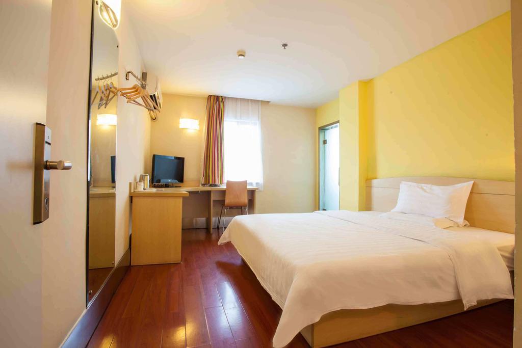 7Days Inn Foshan Qiandeng Lake Nangui Road Subway Station Стая снимка
