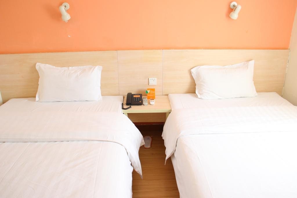 7Days Inn Foshan Qiandeng Lake Nangui Road Subway Station Екстериор снимка