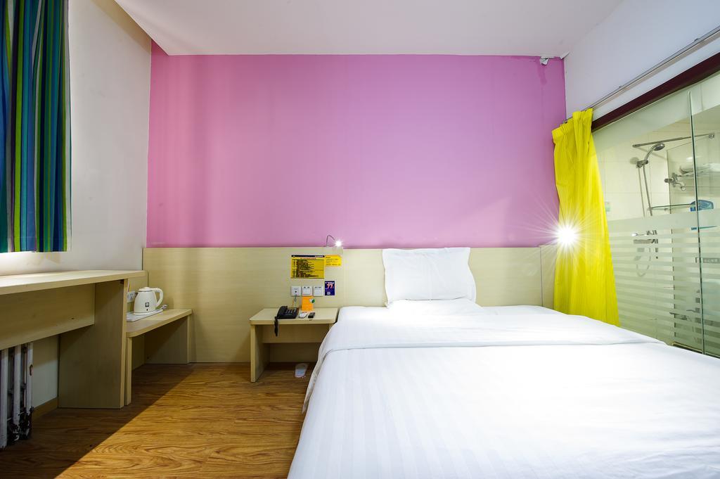 7Days Inn Foshan Qiandeng Lake Nangui Road Subway Station Екстериор снимка