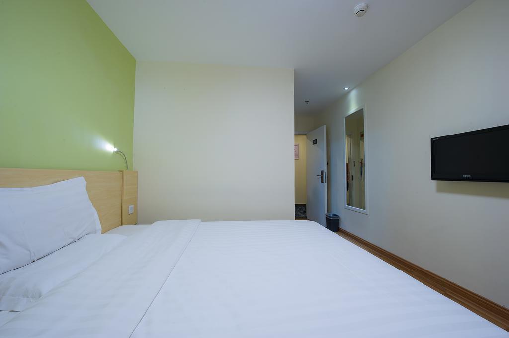 7Days Inn Foshan Qiandeng Lake Nangui Road Subway Station Екстериор снимка